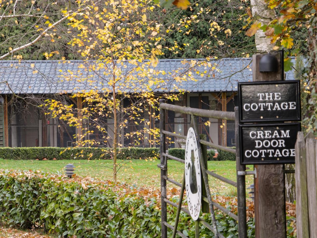 Cream Door Cottage 키더민스터 외부 사진