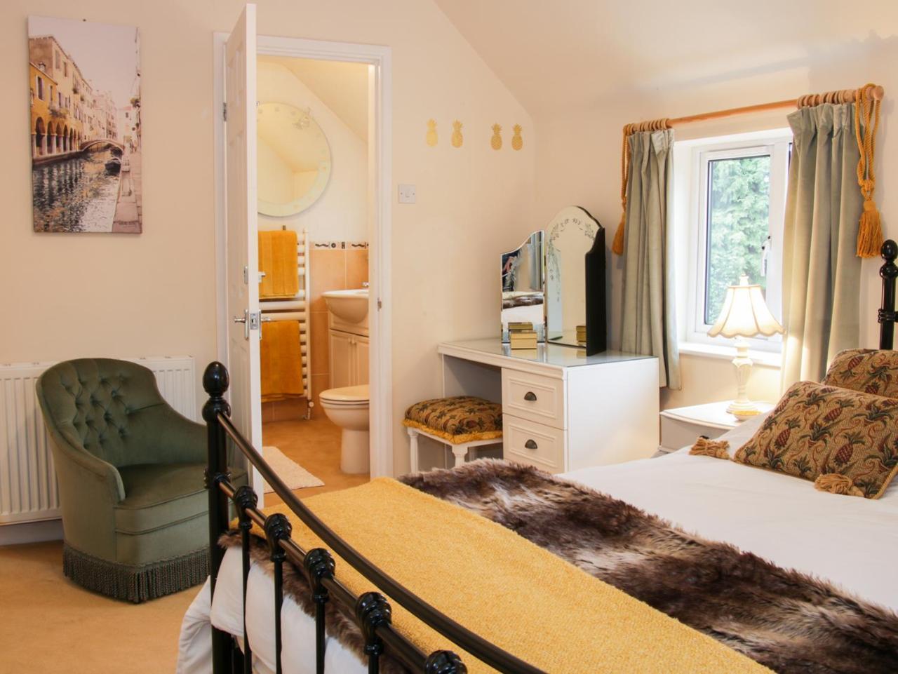 Cream Door Cottage 키더민스터 외부 사진