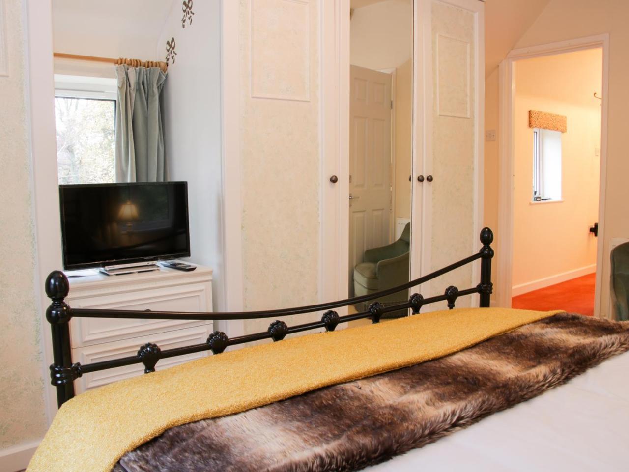 Cream Door Cottage 키더민스터 외부 사진