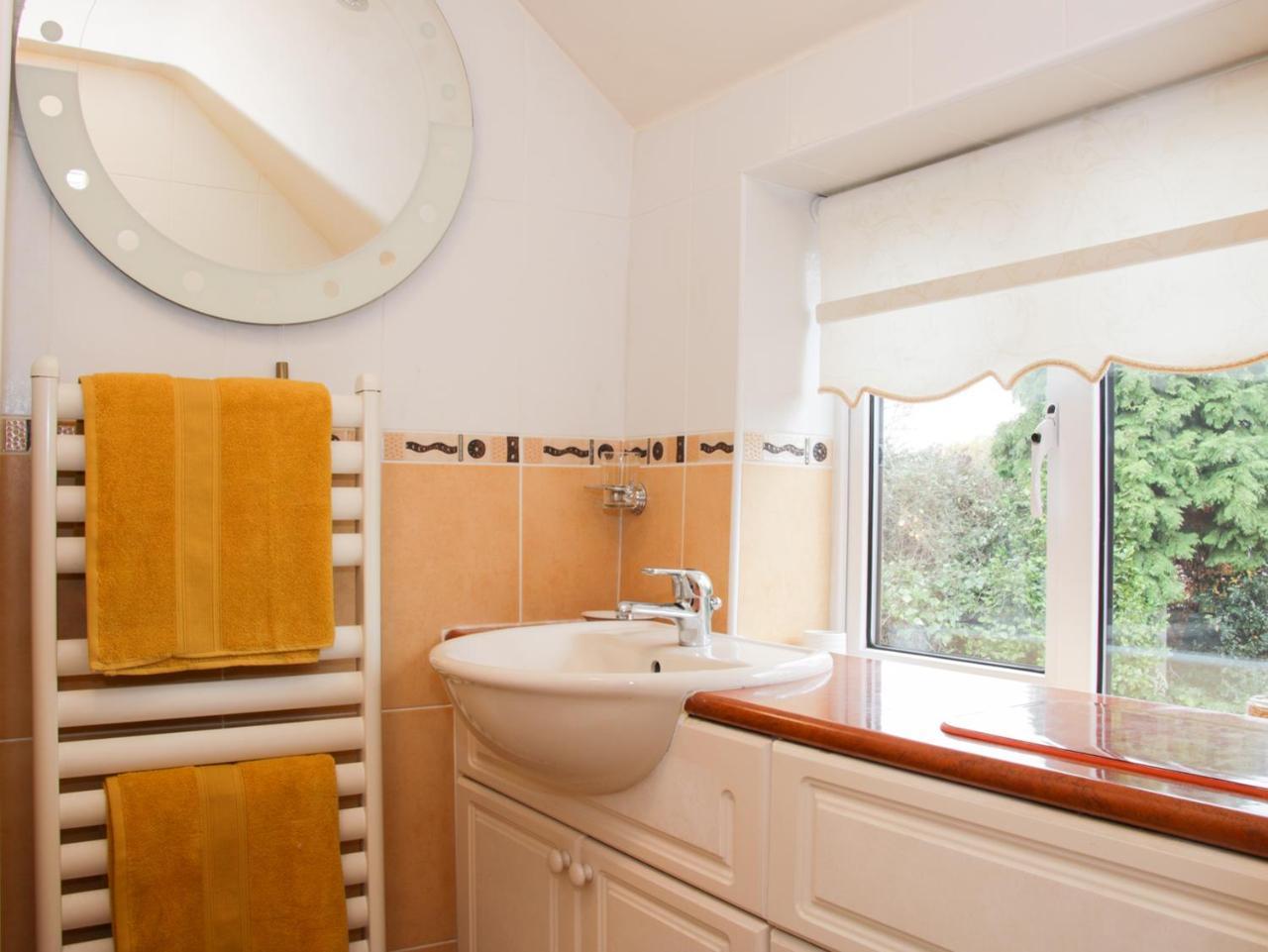 Cream Door Cottage 키더민스터 외부 사진